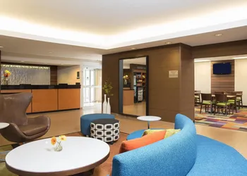 Fairfield Inn & Suites Bloomington hotel thumbnail 4