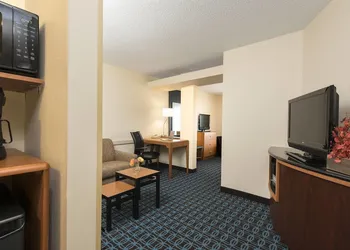 Fairfield Inn & Suites Bloomington hotel thumbnail 5