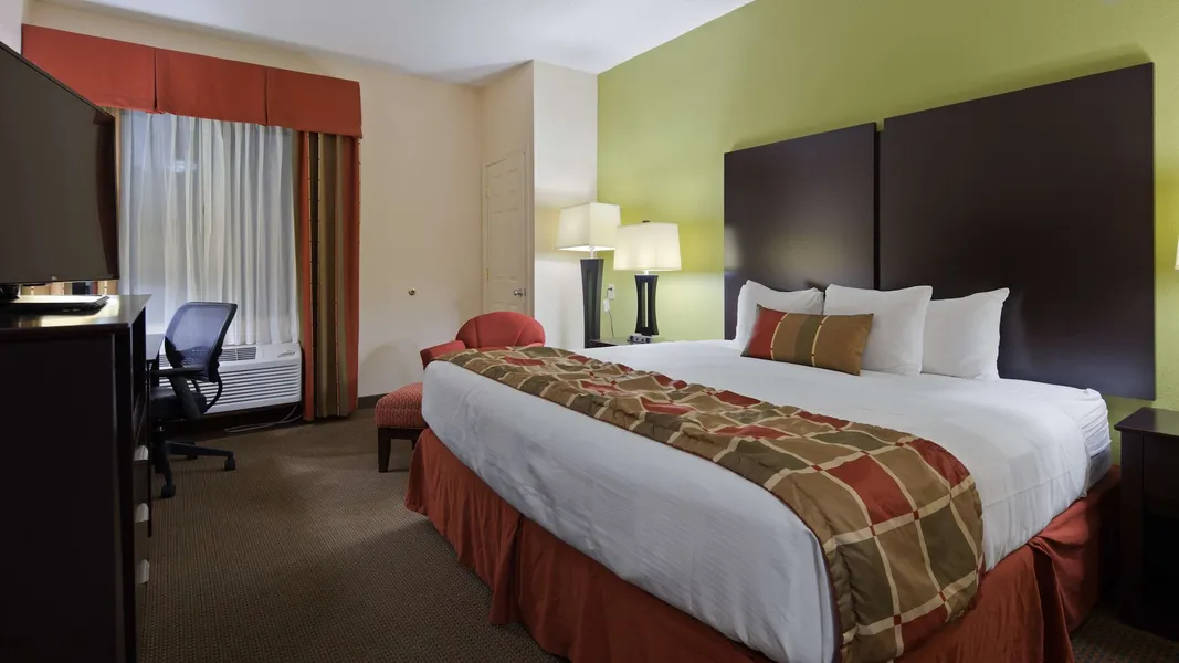 Best Western Plus Huntersville Inn & Suites Near Lake Norman hotel detail image 6
