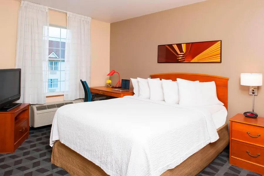 TownePlace Suites by Marriott Indianapolis Park 100 hotel detail image 2