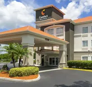 Comfort Inn & Suites hotel detail image 4