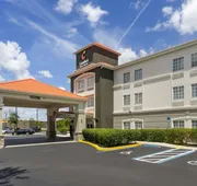 Comfort Inn & Suites hotel detail image 5