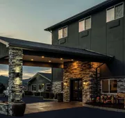 La Quinta Inn & Suites by Wyndham Grants Pass hotel detail image 3