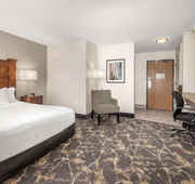 La Quinta Inn & Suites by Wyndham Grants Pass hotel detail image 7