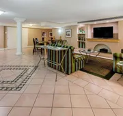 La Quinta Inn & Suites by Wyndham Irvine Spectrum hotel detail image 5