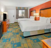 La Quinta Inn & Suites by Wyndham Irvine Spectrum hotel detail image 7