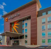 La Quinta Inn & Suites by Wyndham Lubbock West Medical Centr hotel detail image 7