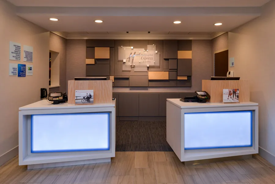 Holiday Inn Express & Suites Indianapolis Dtn-Conv Ctr Area by IHG hotel detail image 6