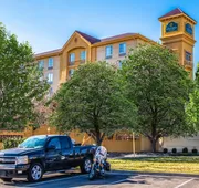 La Quinta Inn & Suites by Wyndham Colorado Springs South AP hotel detail image 3