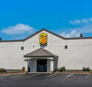 Super 8 by Wyndham Brownsburg hotel detail image 4