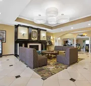 La Quinta Inn & Suites by Wyndham Pearland - Houston South hotel detail image 4