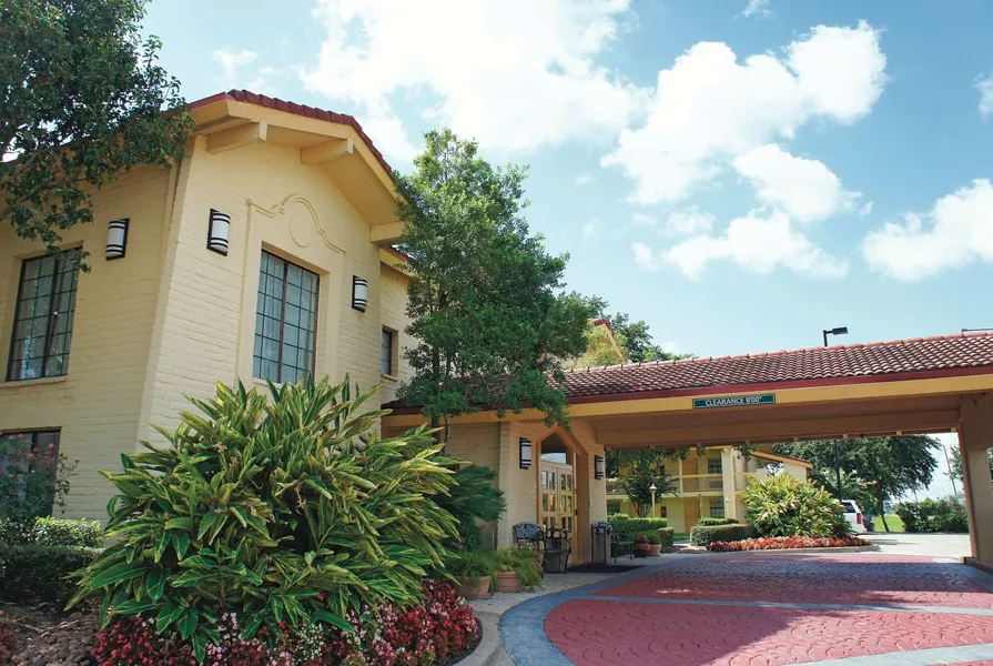 Baymont by Wyndham Houston La Porte hotel detail image 2