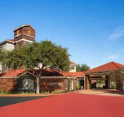 La Quinta Inn & Suites by Wyndham Dallas Arlington South hotel detail image 3