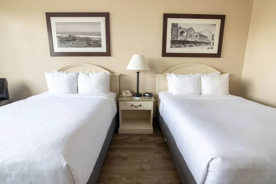 Emerald Beach Hotel hotel detail image 6