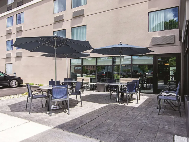 La Quinta Inn & Suites by Wyndham Portland DT/Maine Med hotel detail image 2