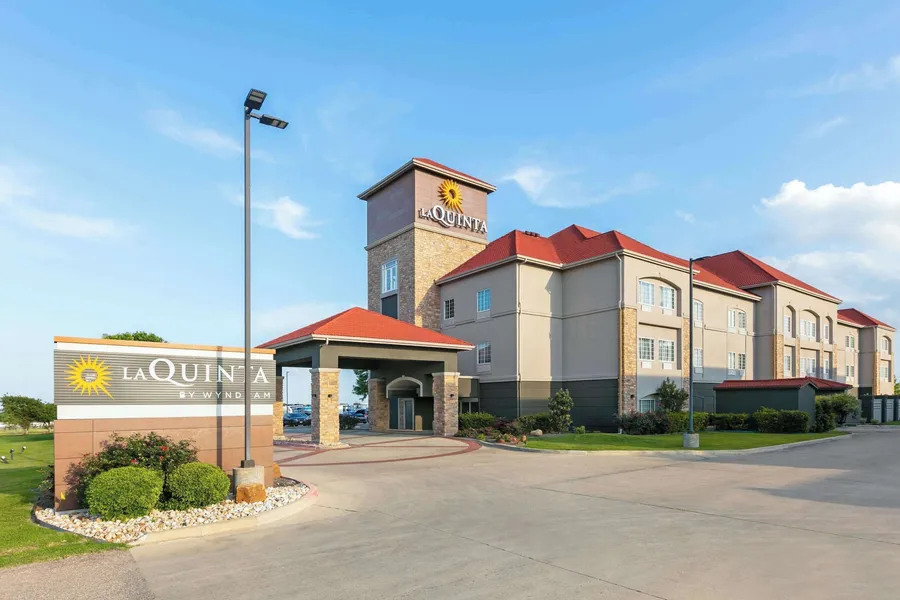 La Quinta Inn & Suites by Wyndham Belton - Temple South hotel detail image 2