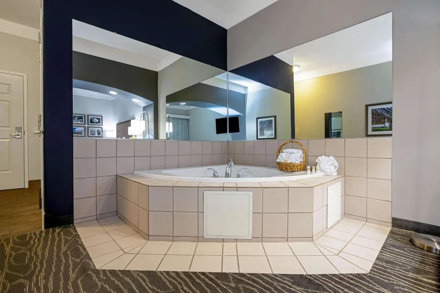 La Quinta Inn & Suites by Wyndham Manteca - Ripon hotel detail image 6