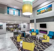 La Quinta Inn & Suites by Wyndham Columbus - Edinburgh hotel detail image 4