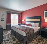 La Quinta Inn & Suites by Wyndham Leesville Ft. Polk hotel detail image 7