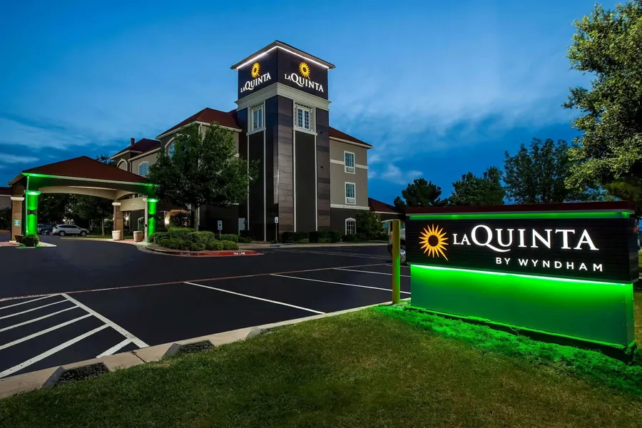La Quinta Inn & Suites by Wyndham Lubbock North hotel detail image 2