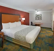 La Quinta Inn by Wyndham Phoenix Sky Harbor Airport hotel detail image 5