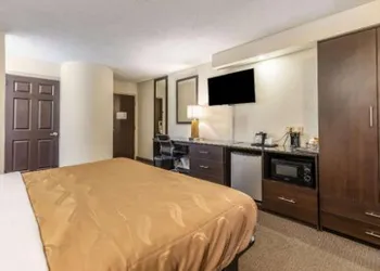 Quality Inn Memphis Northeast Near I-40 hotel thumbnail 3