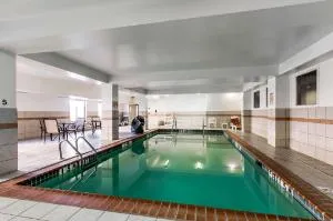 Quality Inn Memphis Northeast Near I-40 hotel thumbnail 7
