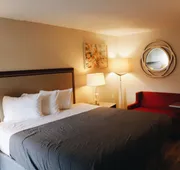 All Seasons Inn & Suites hotel detail image 3