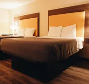 All Seasons Inn & Suites hotel detail image 5