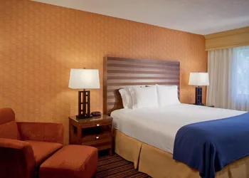 Holiday Inn Express Sacramento Convention Center hotel thumbnail 3