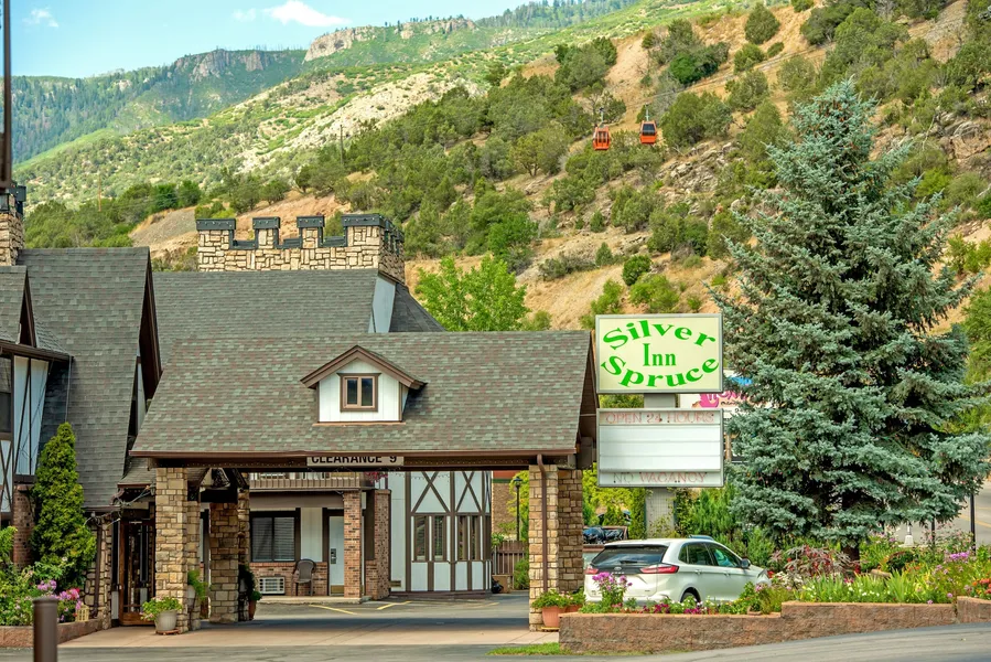 Silver Spruce Inn hotel detail image 6
