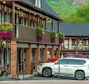 Silver Spruce Inn hotel detail image 7