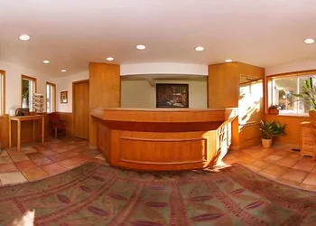 Econo Lodge Downtown hotel thumbnail 7