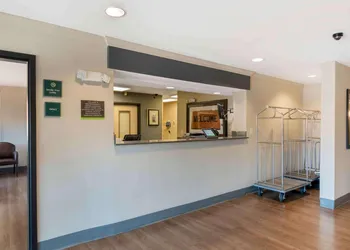 Extended Stay America Suites - Kansas City - Country Club Plaza hotel thumbnail 4
