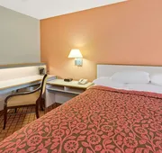 Days Inn by Wyndham Overland Park/Metcalf/Convention Center hotel detail image 3