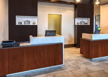 Courtyard by Marriott Kansas City Country Club Plaza hotel thumbnail 2