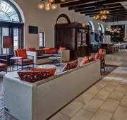 Courtyard by Marriott Kansas City Country Club Plaza hotel detail image 3