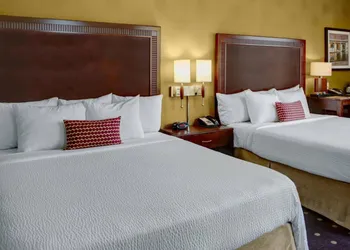 Courtyard by Marriott Kansas City Country Club Plaza hotel thumbnail 5