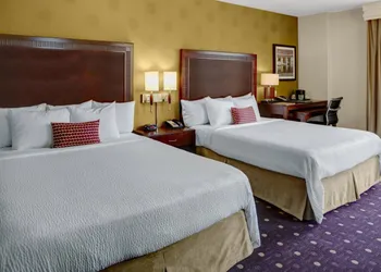 Courtyard by Marriott Kansas City Country Club Plaza hotel thumbnail 6