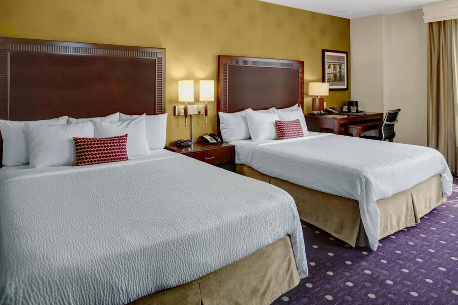 Courtyard by Marriott Kansas City Country Club Plaza hotel detail image 6
