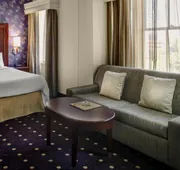 Courtyard by Marriott Kansas City Country Club Plaza hotel detail image 7