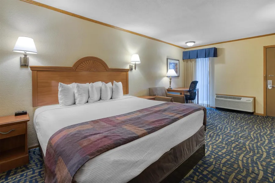 SureStay by Best Western Kansas City Country Inn North hotel detail image 6
