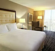 Hilton Kansas City Airport hotel detail image 5