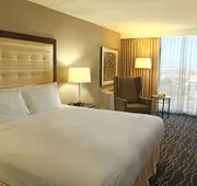 Hilton Kansas City Airport hotel detail image 7