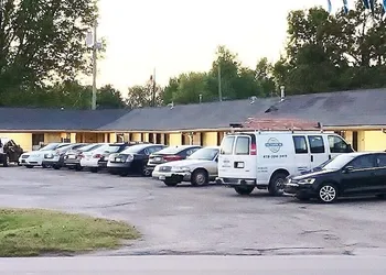 Relax Inn hotel thumbnail 2