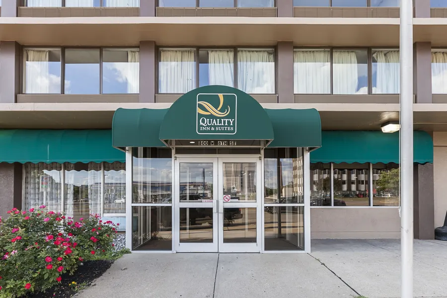 Quality Inn & Suites Cincinnati Downtown Area hotel detail image 6