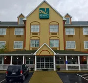 Quality Inn & Suites Cincinnati Sharonville hotel detail image 3