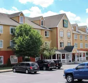 Quality Inn & Suites Cincinnati Sharonville hotel detail image 5