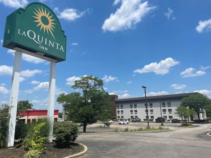 La Quinta Inn and Suites by Wyndham Cincinnati North hotel detail image 2