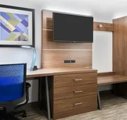 Holiday Inn Express & Suites Columbus Airport East by IHG hotel detail image 7